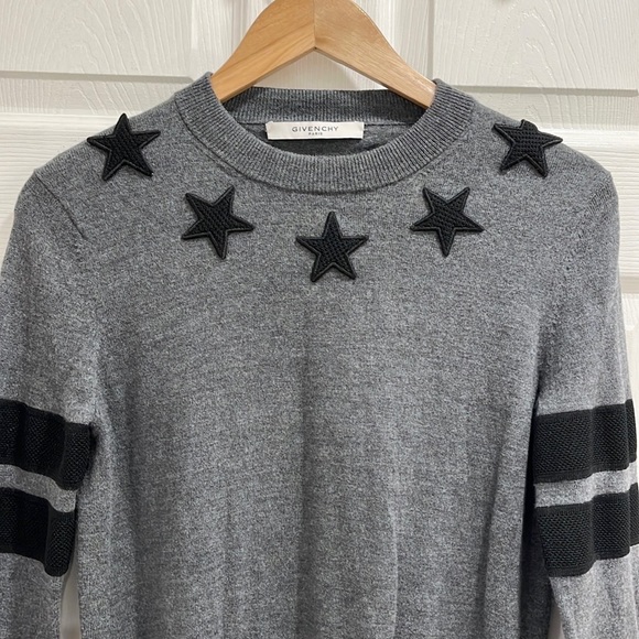 Givenchy Star Wool Grey Sweater - Picture 4 of 16